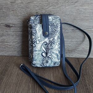 SAKROOTS Smartphone Crossbody Bag NAVY SPIRIT DESERT